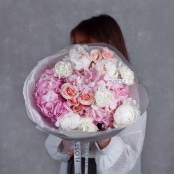 sbornyj buket s pionami i gortenziej  368